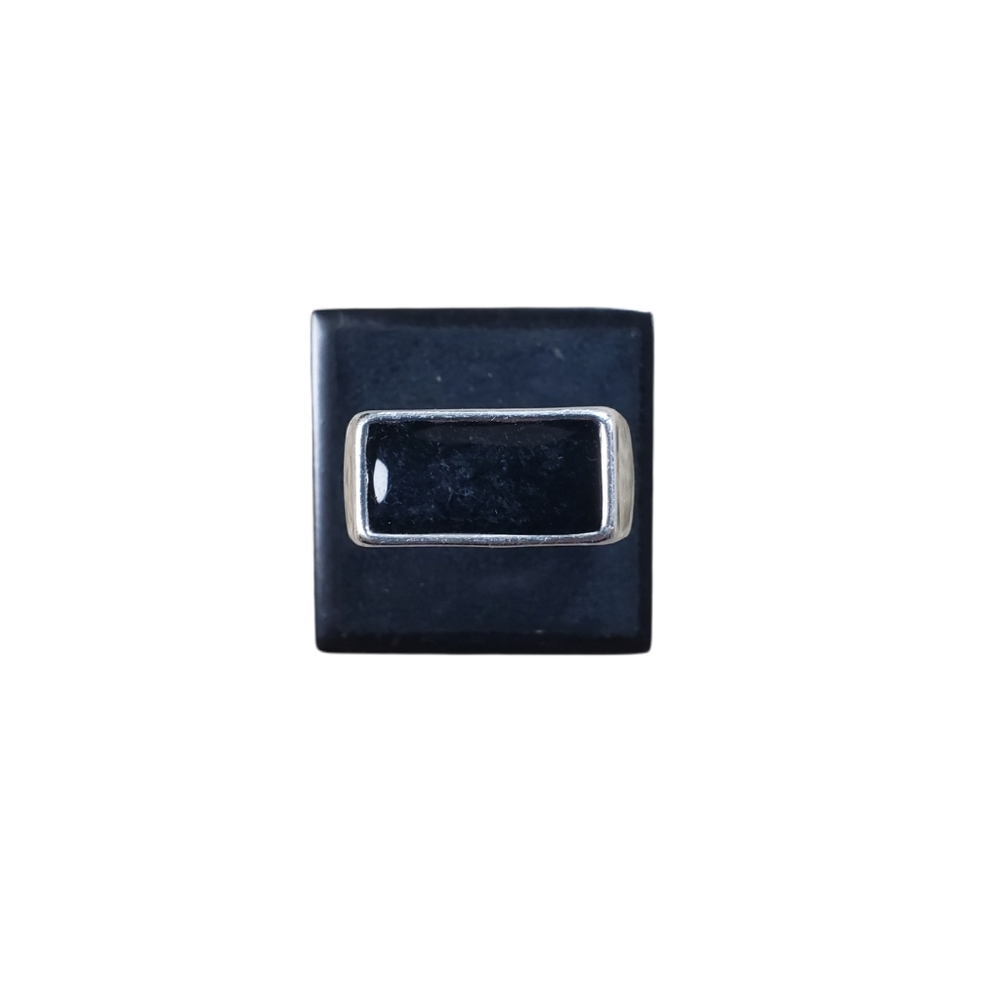 Size 12 Silver Toned Black Rectangular Center Sig… - image 1